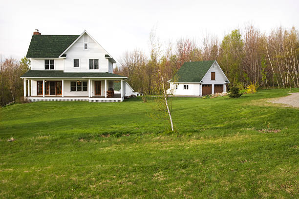 Traditional farmhouse Beautiful farmhouse in a pastoral environment.  Outdoors photography. Concepts: architecture; nature; landscape. farmhouse stock pictures, royalty-free photos & images
