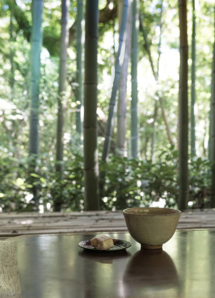 風景であり伝統的な日本の茶道 - 茶室 ストックフォトと画像