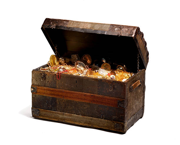 Treasure Chest Treasure chest filled with gold, jewelry, and gems. jewelry treasure chest gold crate stock pictures, royalty-free photos & images