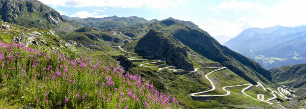 Tremola old road which leads to St. Gotthard pass Tremola old road which leads to St. Gotthard pass on the Swiss alps mountain pass stock pictures, royalty-free photos & images