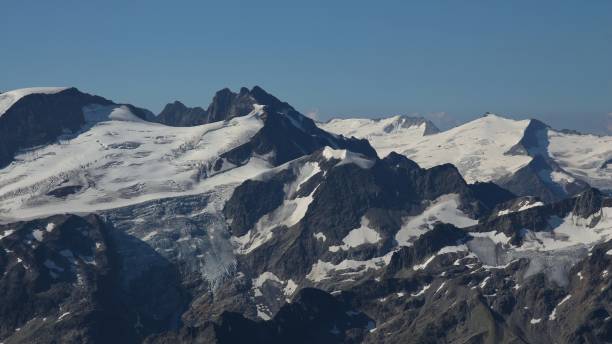 triftgletscher vom berg titlis aus gesehen - triftgletscher stock-fotos und bilder