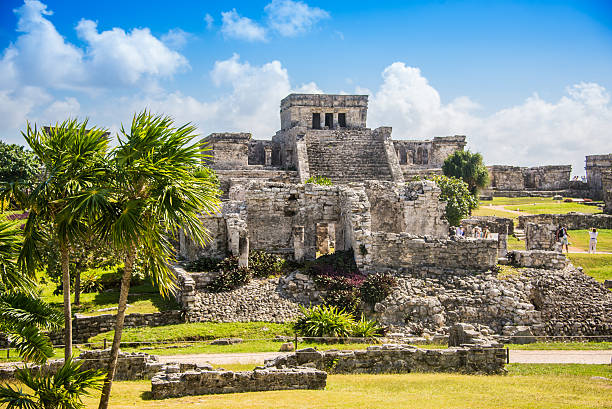 Tulum Mayan Ruins, Traveling Caribbean, Quintana Roo, Beautiful Mayan Ruins Besides Caribbean Sea. Riviera Maya, Traveling America. chichen itza stock pictures, royalty-free photos & images