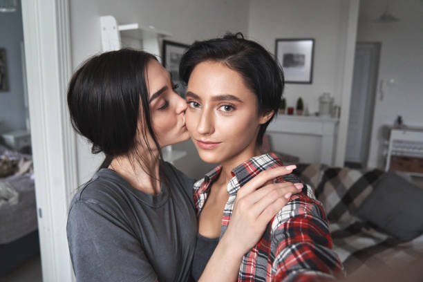 Amateur lesbian couple