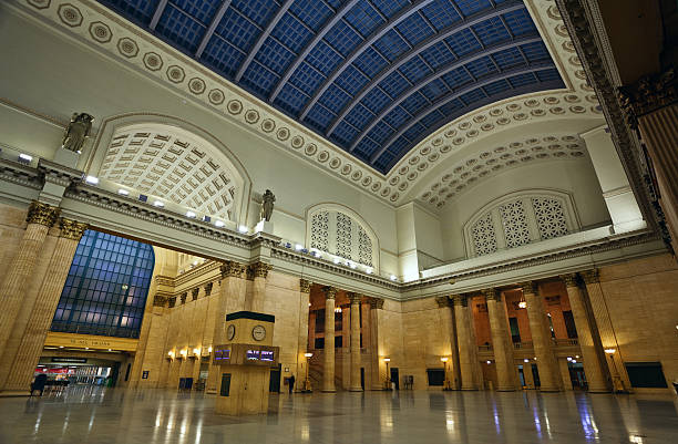 Union Station Chicago. Image of interior of the Union Station in Chicago downtown. local landmark stock pictures, royalty-free photos & images
