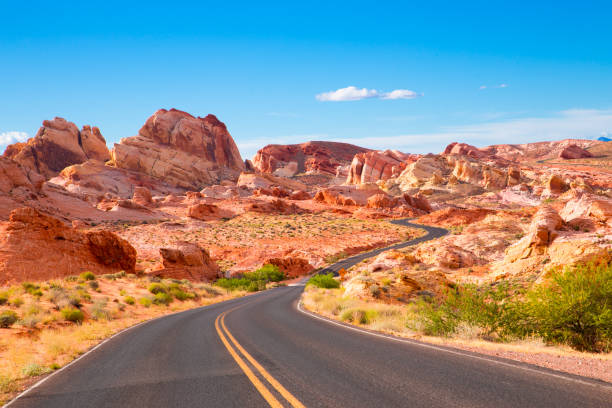 Valley of Fire Road through Valley of Fire State Park in Nevada nevada stock pictures, royalty-free photos & images