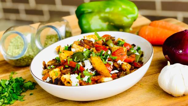 Vegetarian Masala Mix Veg with Indian Cottage Cheese Indian Mix Veg with Paneer okra plants pics stock pictures, royalty-free photos & images