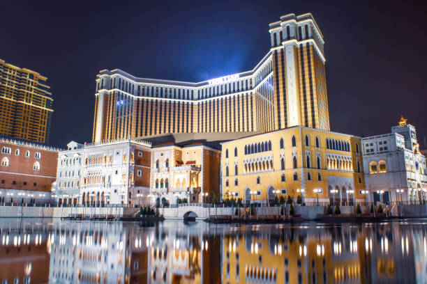 Venetian Hotel Macau: November 2018: Beautiful view of Venetian Hotel at night. It's one of the famous spots to visit in Macau. the venetian macao stock pictures, royalty-free photos & images