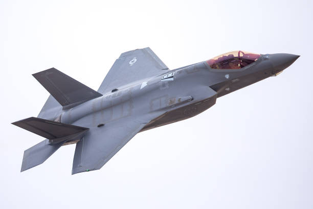 Very close view of an F-35 Lightning II  fighter plane stock pictures, royalty-free photos & images