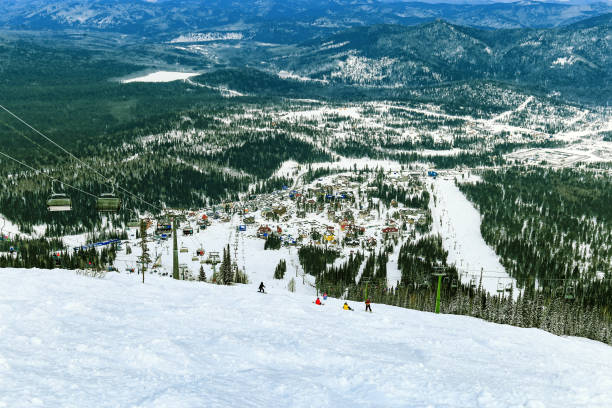 view of ski resort sheregesh from   zelenaya mountain. active winter holidays. - kemerovo imagens e fotografias de stock