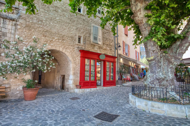 프랑스 의 가장 아름다운 마을 의 원인, 마을 무스티에 생트 마리, 프로방스 - 알프스 코트 다쥐르, 프랑스 - digne 뉴스 사진 이미지
