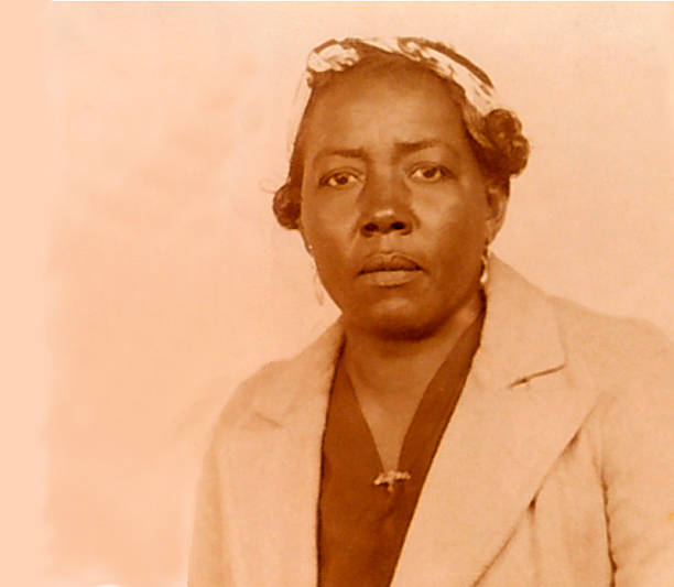 vintage foto von meinem urgroßmutter - afrikanischer abstammung fotos stock-fotos und bilder