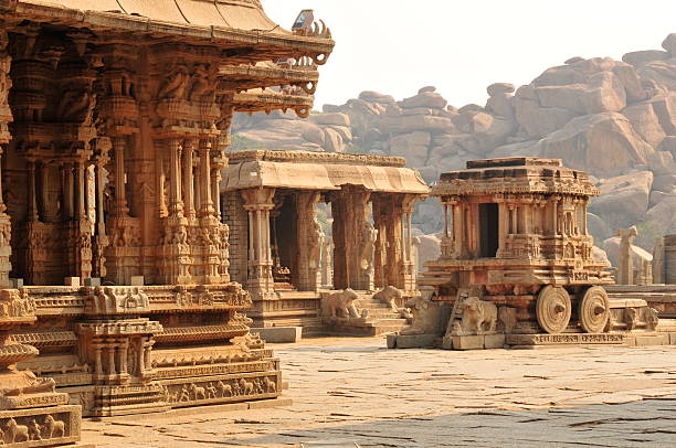 vittala temple stone chariot,hampi,karnataka,india. - hampi stockfoto's en -beelden