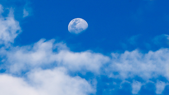 Moon Day Pictures | Download Free Images on Unsplash