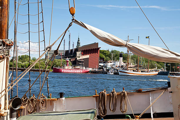 wasa museum gesehen rom einer alten segeln schiff stockholm. - vasa museum stock-fotos und bilder