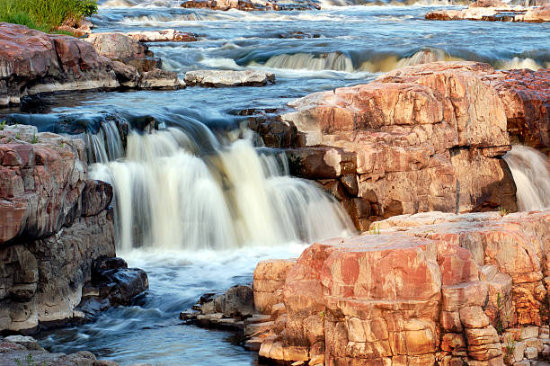 водопад - cascade falls sd стоковые фото и изображения.
