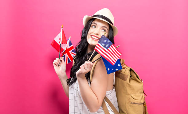 kobieta z flagami krajów anglojęzycznych - england australia zdjęcia i obrazy z banku zdjęć
