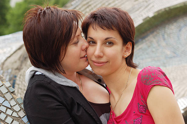 Free lesbian big girl online video