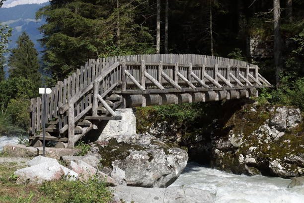 wooden bridge, ponte di legno - gigifoto foto e immagini stock