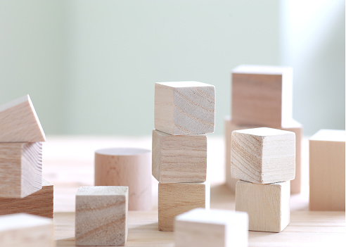 Wooden building blocks, cubes, building blocks, cubes, squares, wooden toys, blocks, children, education, intellectual education, building blocks, ideas, tsumugi, learning, thinking, etc.