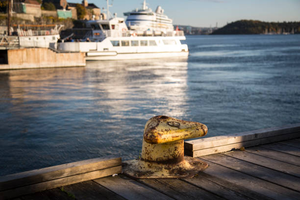 奧斯陸的木制碼頭和停泊 - oslo shooting 個照片及圖片檔