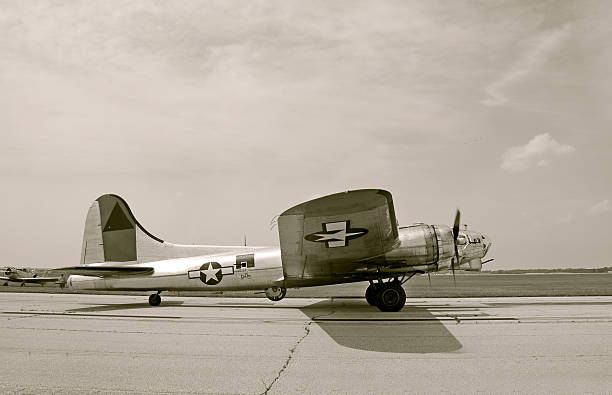 World War II bomber  airfield photos stock pictures, royalty-free photos & images