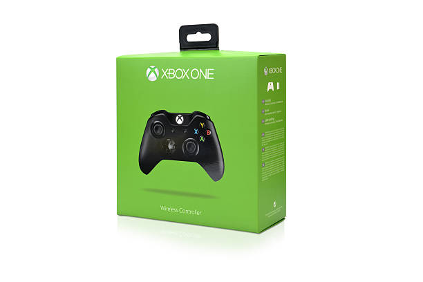 xbox one controller retail box Forest Row, East Sussex, United Kingdom - December 18th, 2013: Xbox One controller retail box. Shot in home studio on white. xbox stock pictures, royalty-free photos & images