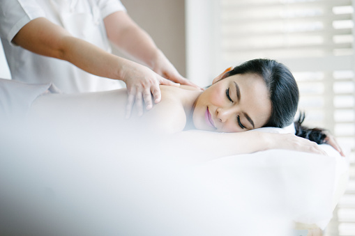  Wat Kost Een Thaise Massage Per Uur Gemiddeld? - Suriyossalon.be  thumbnail