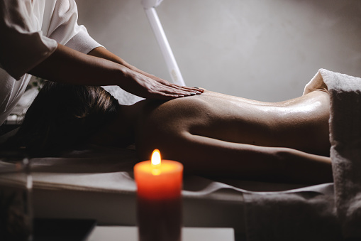 Massage woman erotic jung Massage ::