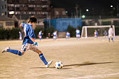 東京の若者、日本のサッカー選手