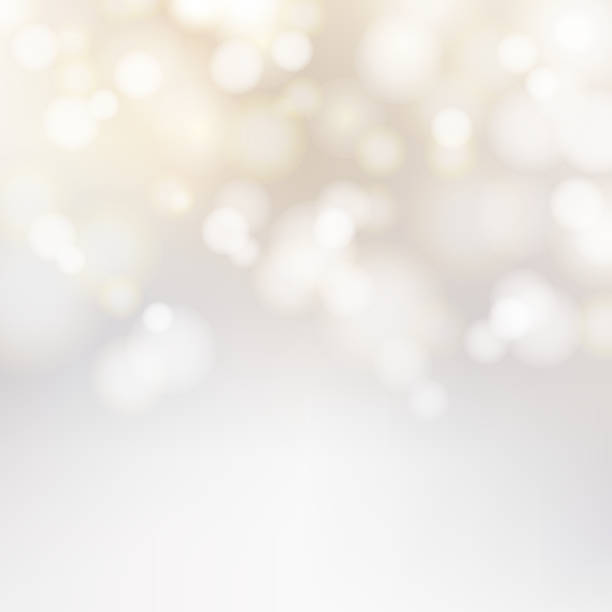 ilustrações, clipart, desenhos animados e ícones de branco e prata bokeh cintilantes luzes festivas de fundo com textura. resumo natal cintilavam defocused brilhante. inverno cartão ou convite. vector - blured background