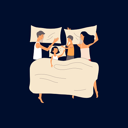 ✓ Imagen de Pareja durmiendo en una cama con un bebé - familia de dibujos  animados en posiciones de sueño Fotografía de Stock