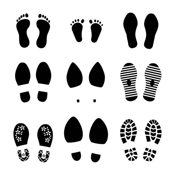 발자국. 신발 및 다리 인간의 단계, 아기 아이와 성장 남자 발자국, 사람들 재미 단계는 기호를 인쇄 합니다. 벡터 풋프린트 세트 - 발 stock illustrations