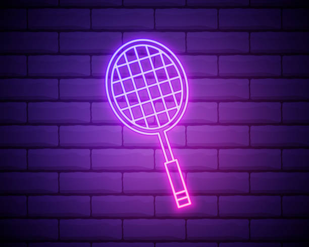 ilustrações, clipart, desenhos animados e ícones de ícone de raquete de tênis neon brilhante isolado no fundo da parede de tijolos. equipamento esportivo. ilustração vetorial - beach tennis