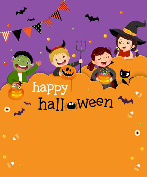 illustrations, cliparts, dessins animés et icônes de carte de modèle d’invitation à la fête d’halloween avec des enfants en costumes d’halloween dans un style découpé en papier. - mockup vêtement enfants robe