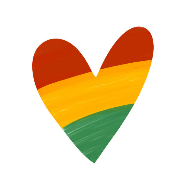 нарисованное от руки кистью художественное гранж текстурированное сердце в цветах панафриканского флага - красный, желтый, зеленый. афроам - juneteenth stock illustrations