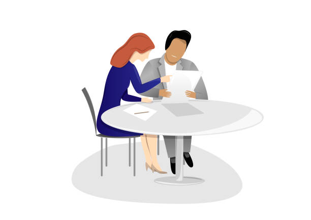 мужчина и женщина сидят за столом и говорят о рабочем проекте, изолированном на белом фоне горизонтальной векторной иллюстрации - два человека stock illustrations