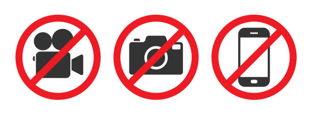 写真、ビデオ、電話禁止記号セット。撮影や撮影禁止アイコンロゴの収集はありません。ベクターの図イメージ。白い背景に隔離されています。 - 警告標識 写真点のイラスト素材／クリップアート素材／マンガ素材／アイコン素材