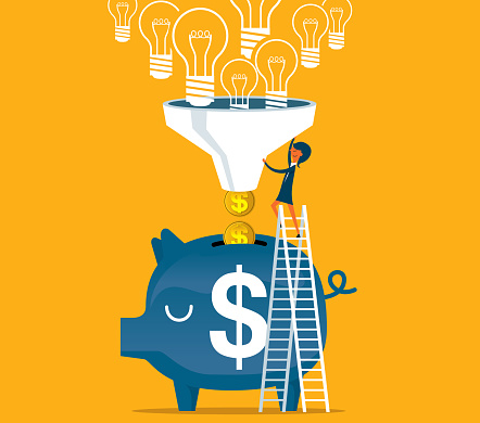 Put light bulb of ideas into piggy bank - Businesswoman