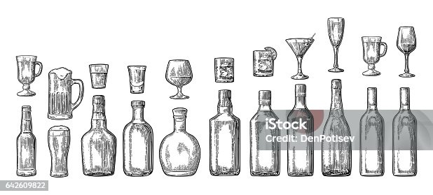istock Set glass and bottle beer, whiskey, wine, gin, rum, tequila, champagne, cocktail 642609822