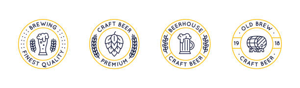 一套 4 個啤酒標籤和徽標。圓形老式精釀啤酒圖示與玻璃，啤酒花和桶隔離在白色背景。向量插圖 - 啤酒 幅插畫檔、美工圖案、卡通及圖標