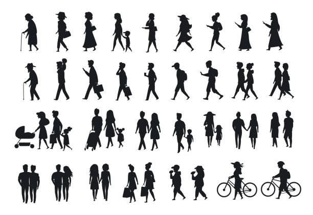 剪影一組人走路. 家庭情侶, 父母, 男女不同的年齡一代步行與自行車, 智慧手機, 咖啡, 吃, 短信, 談話, 側面背部和前視圖 - 人的背部 幅插畫檔、美工圖案、卡通及圖標