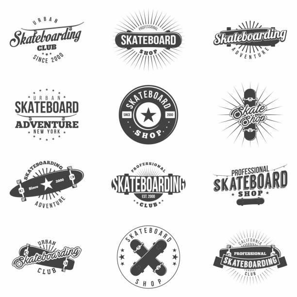 illustrations, cliparts, dessins animés et icônes de skateboarding, logo de magasin de patin, ensemble d'insignes et d'emblèmes, illustration de vecteur. étiquettes rétro monochromes noires de planche à roulettes - skate board