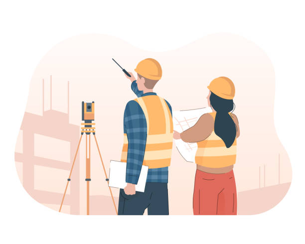ilustrações, clipart, desenhos animados e ícones de engenheiro topógrafo com theodolite olhando para canteiro de obras - construção civil