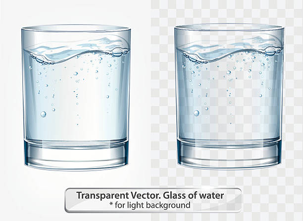illustrations, cliparts, dessins animés et icônes de verre d’eau vectoriel transparent avec pétiller sur fond clair - verre d'eau