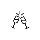 istock Two Wine Glasses Line Icon 913672572