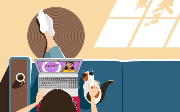 stockillustraties, clipart, cartoons en iconen met vrouw die online thuis studeert - alleen volwassenen