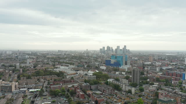 4k Aerial Scenic View Moving Over the City of London Heading Toward Canary Wharf