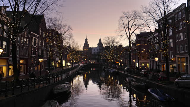 Christmas time at the Spiegelgracht in the old town of Amsterdam.