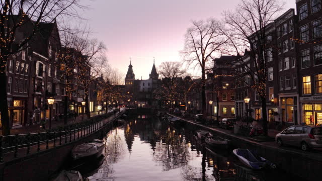 Christmas time at the Spiegelgracht in the old town of Amsterdam.